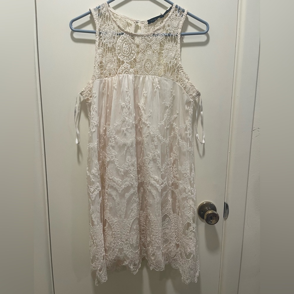 Blu Pepper Cream Lace Top